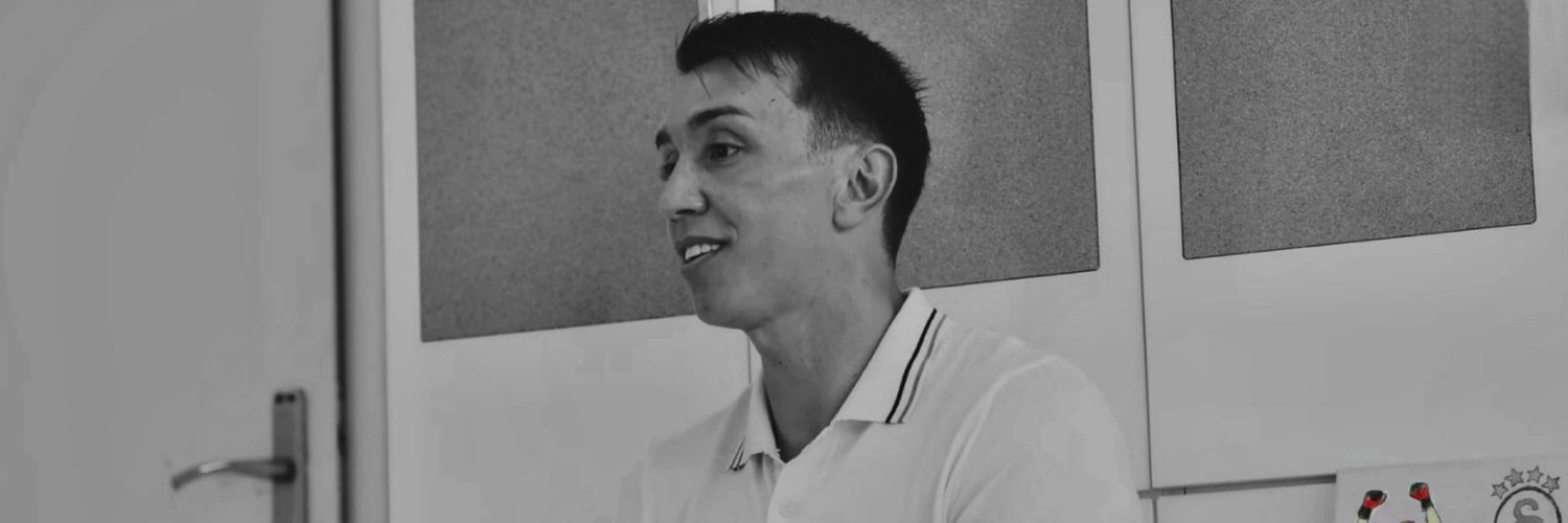 🦁 banner