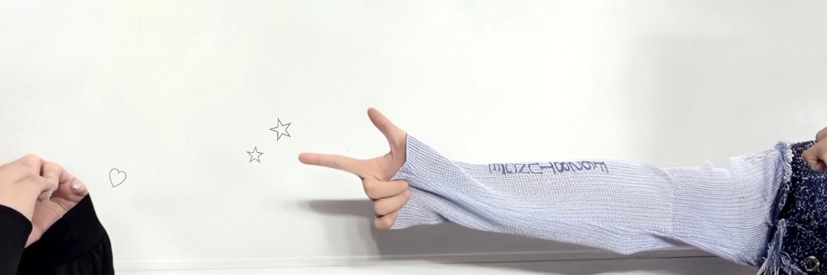 akosamadane's profile banner image