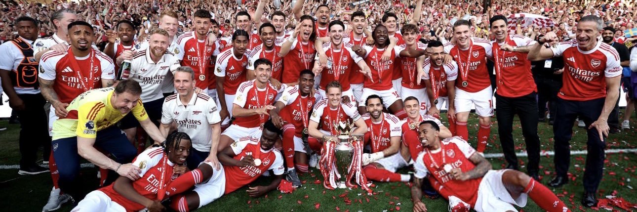 mearfr_'s profile banner image