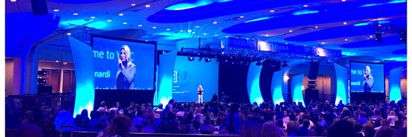 Esther_Marketer Profile Banner