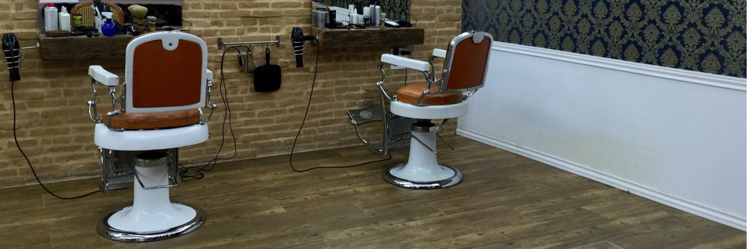 Royal barber banner