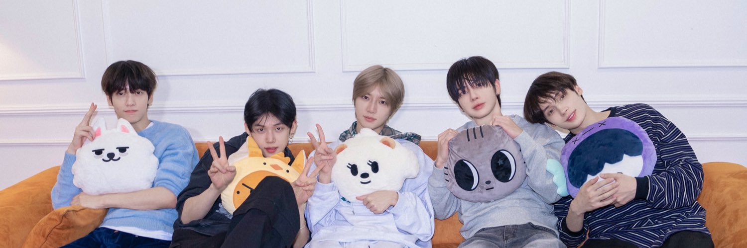 {R}.mar🌙🎀 banner