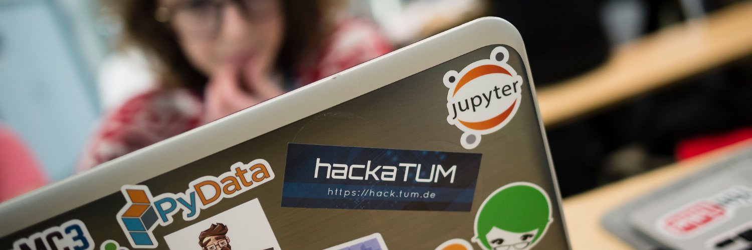 hackaTUM banner