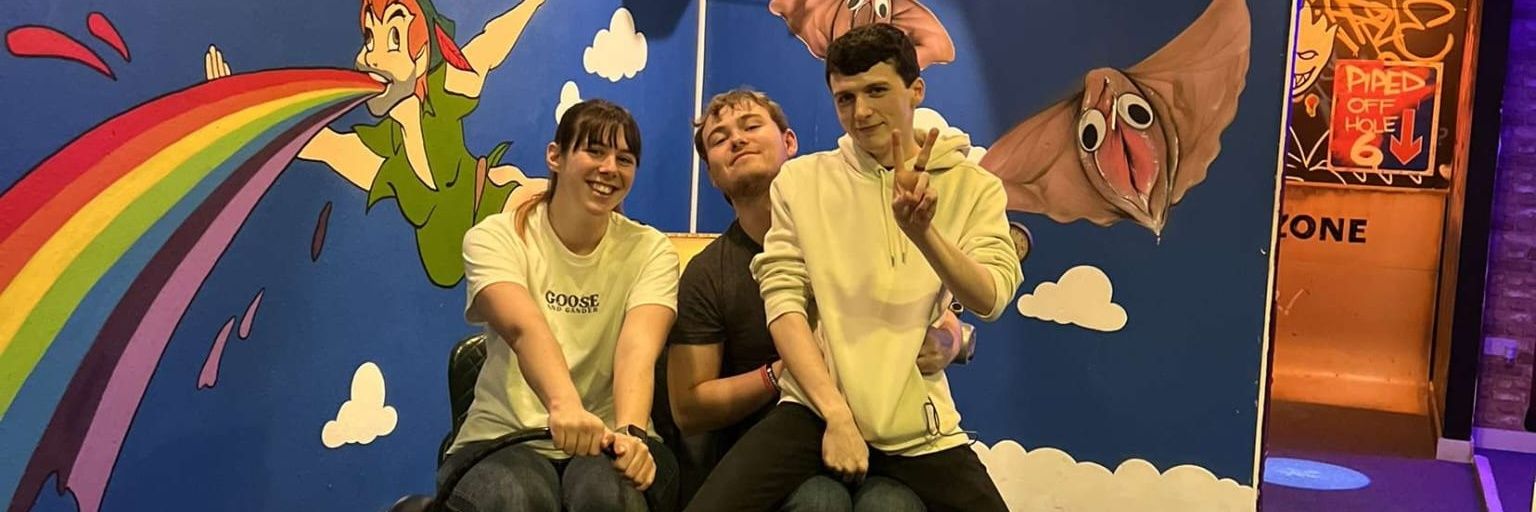 Underthebarrier's profile banner image