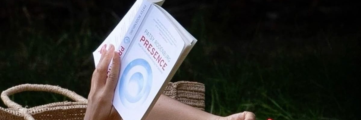 2 banner