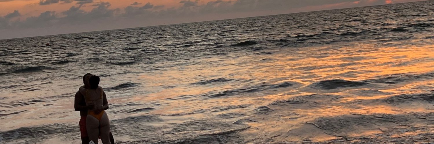 IsaSusii's profile banner image