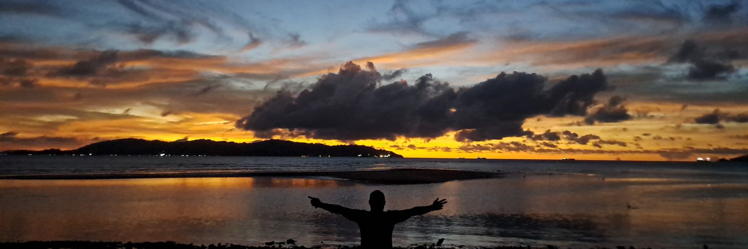 grchni's profile banner image