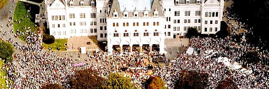 Lowell Weicker Fan banner