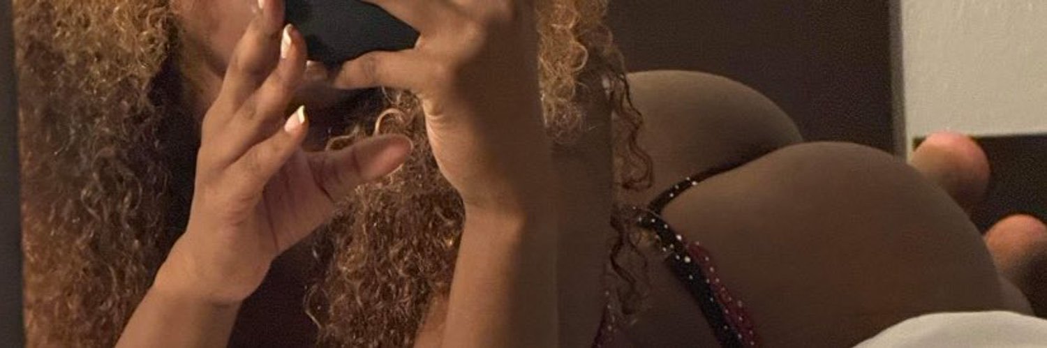 shesoherr's profile banner image