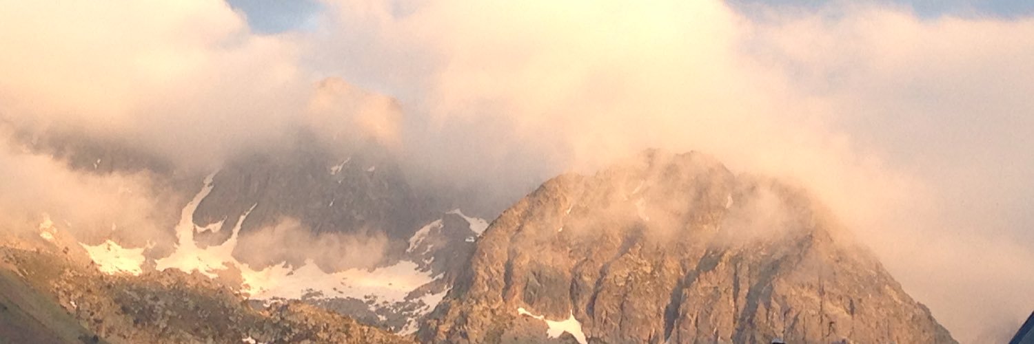 DZT12's profile banner image
