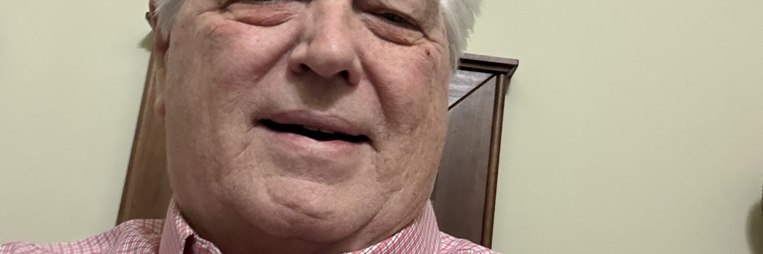 howell2np's profile banner image