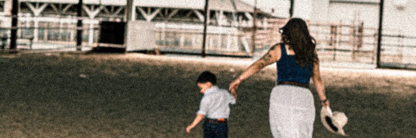 julisav_'s profile banner image