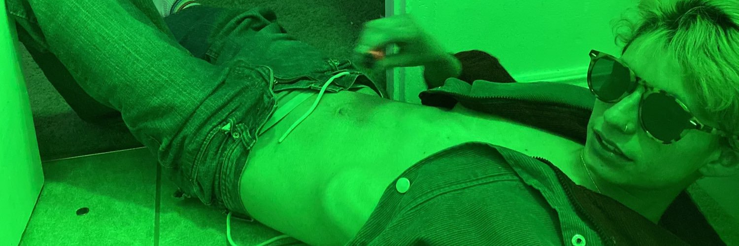 gaynavaro's profile banner image
