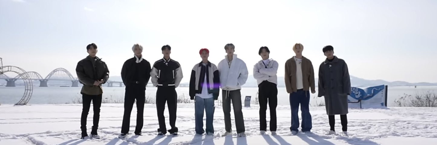 영아 banner
