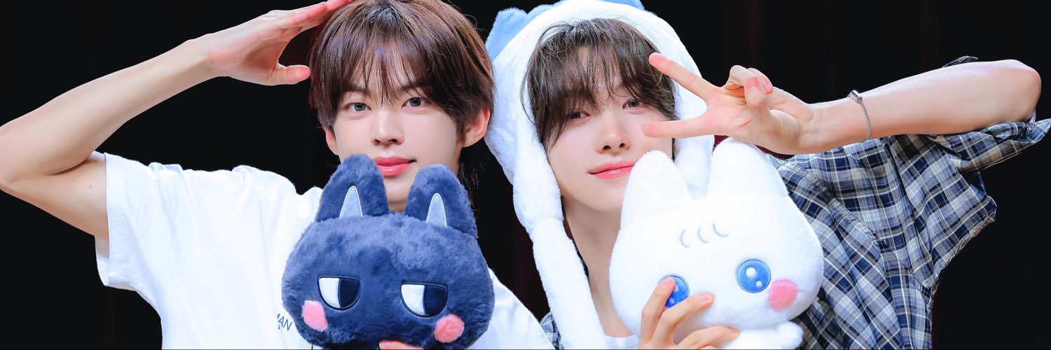 chunnmoll's profile banner image