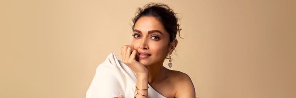 lomldeepika Profile Banner
