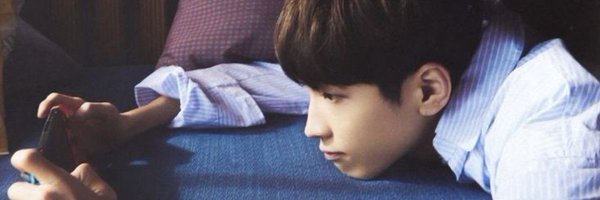 dearWw7 Profile Banner