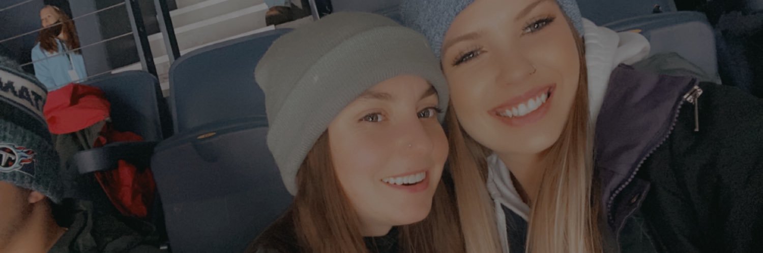 Laura_Beanie's profile banner image