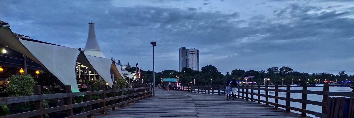 poltakgh's profile banner image