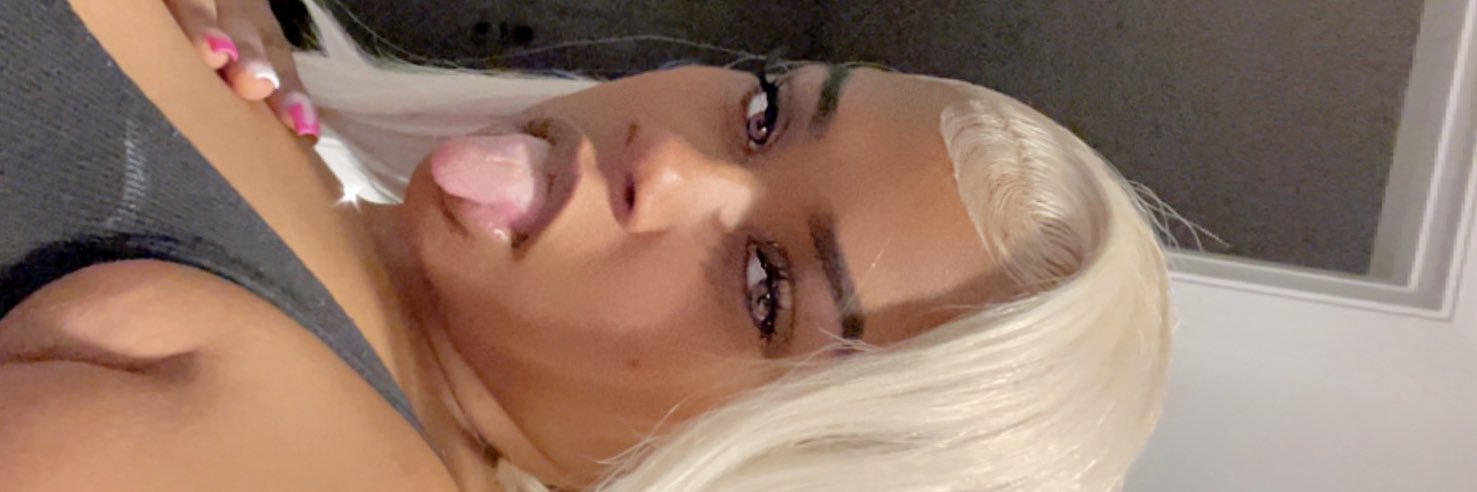 Sheelovesdinero's profile banner image