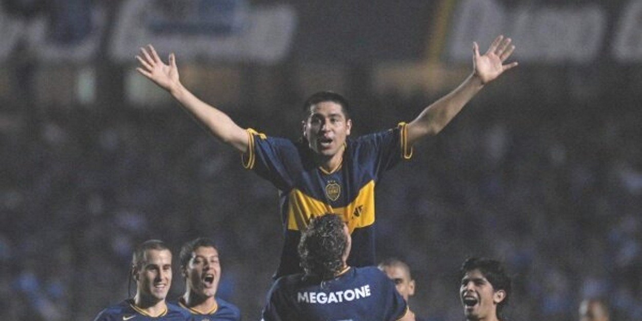 JuliLopez32's profile banner image