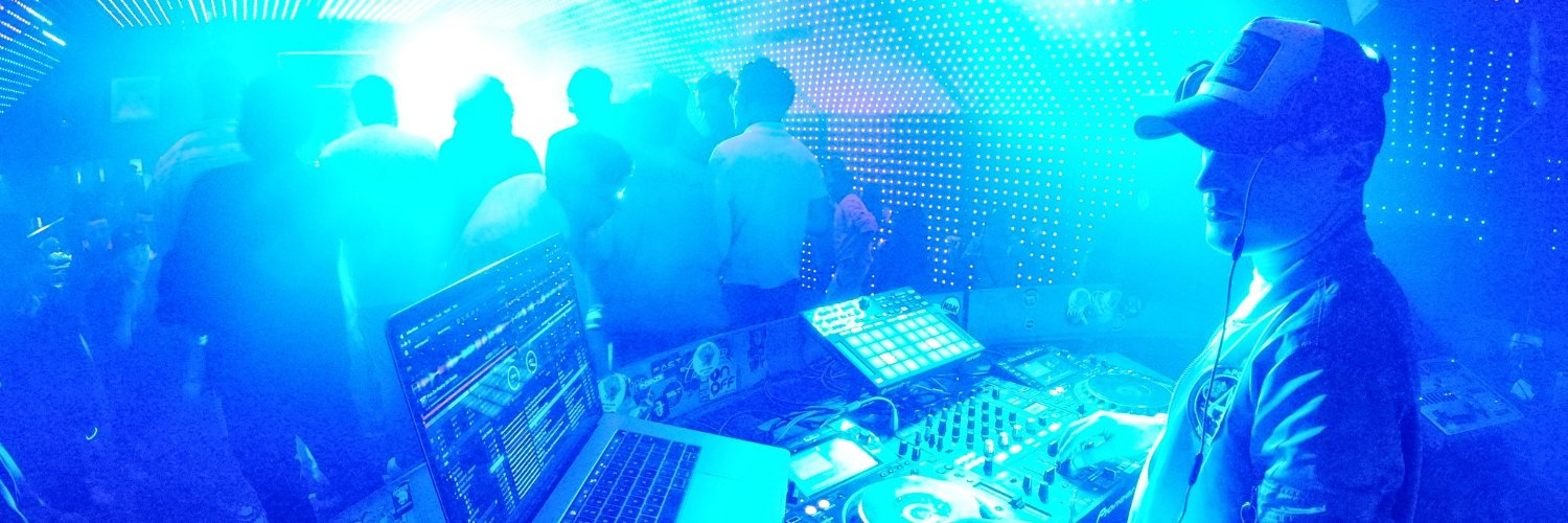 APMdJ's profile banner image