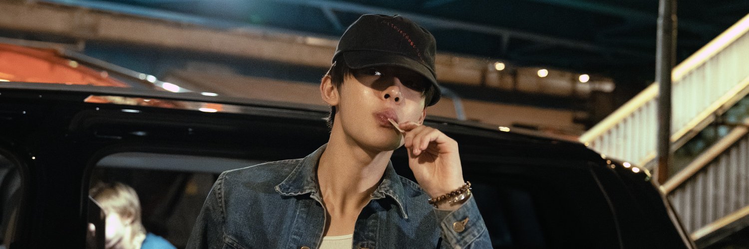 yeoneans's profile banner image