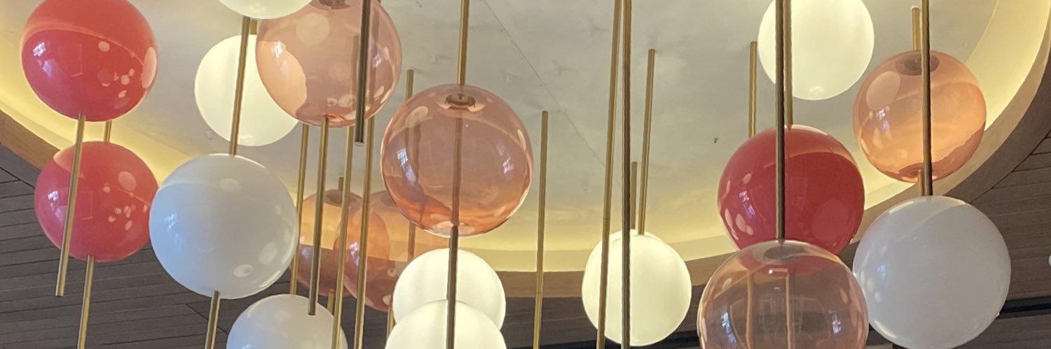elhease's profile banner image