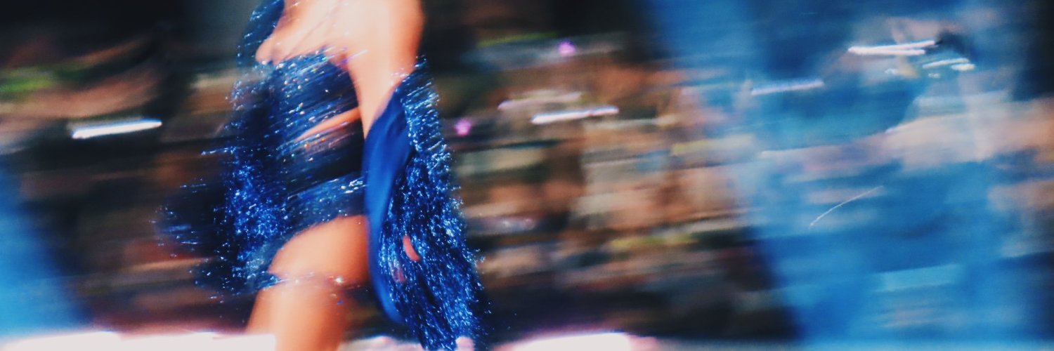 v_istrying22's profile banner image
