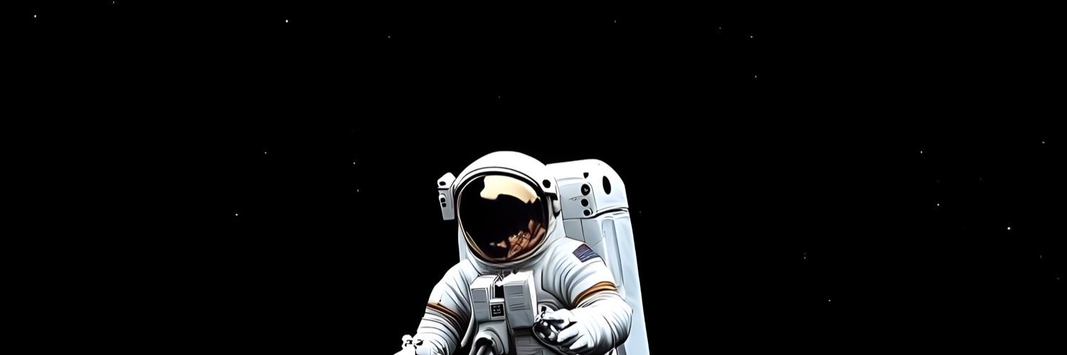 e_m0712's profile banner image