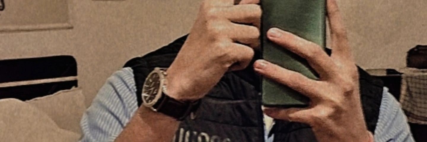aumzy_om's profile banner image