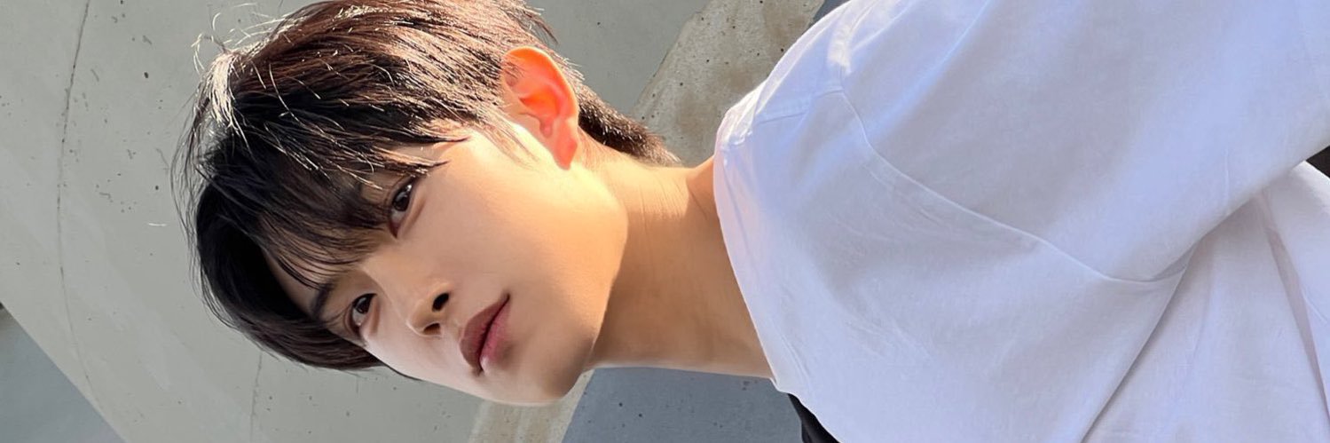 03O411's profile banner image