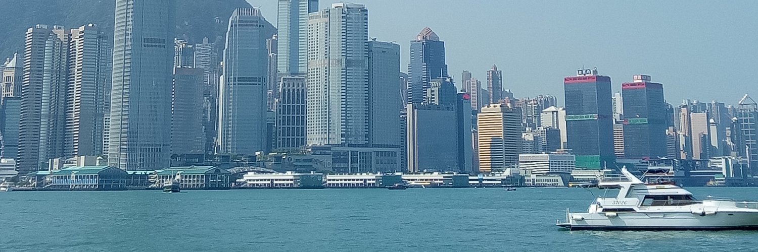 anissaanz's profile banner image