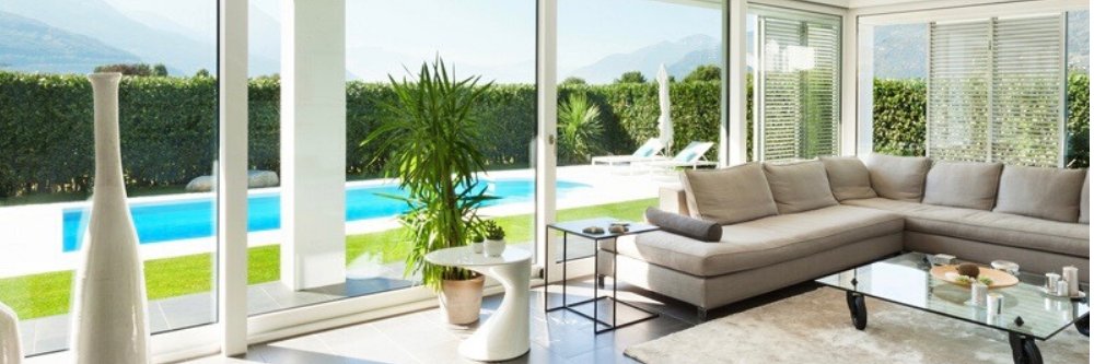 California Deluxe Windows banner