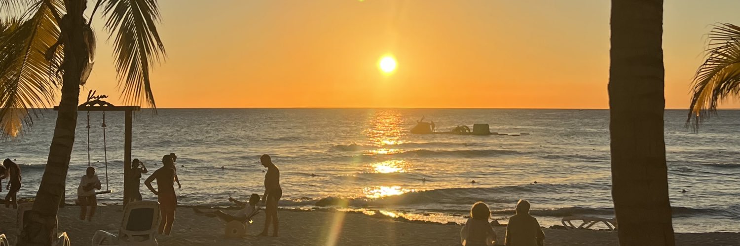 da_riveros's profile banner image