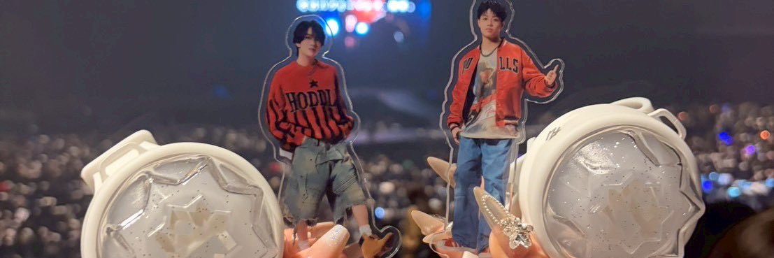 𝐼 banner