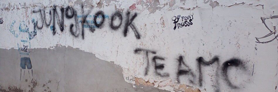 larjoonie's profile banner image