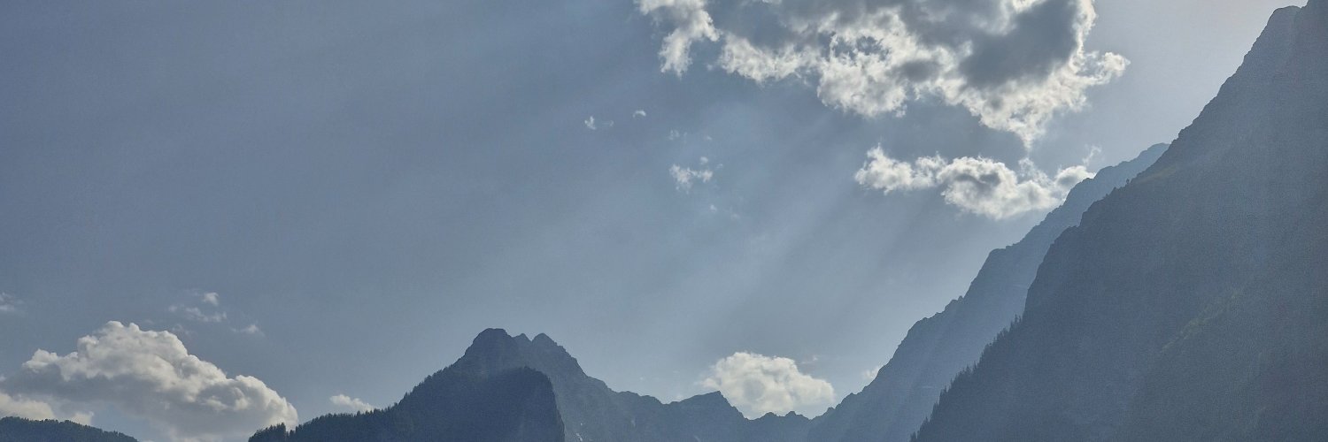 nubesquietas's profile banner image