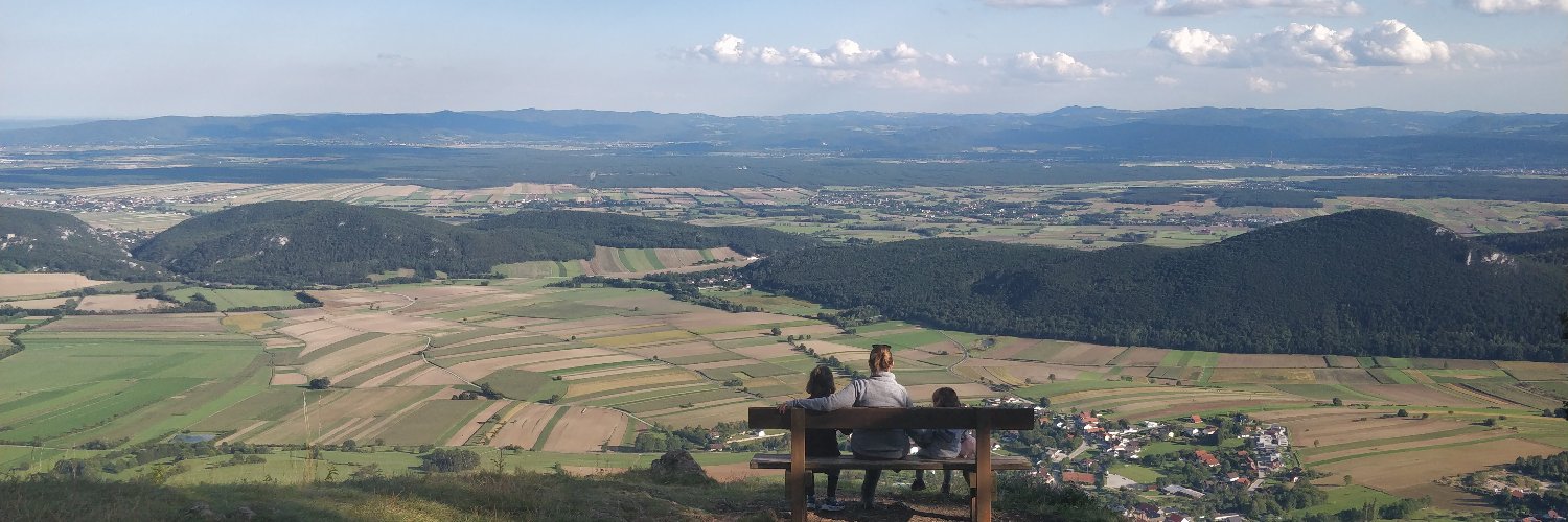 Landreau's profile banner image