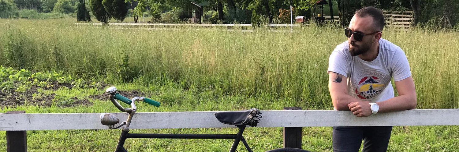 grknsn's profile banner image