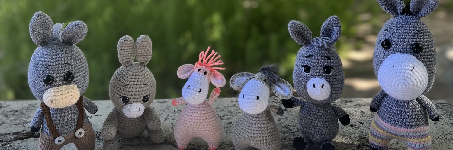 🦄 (همون که خر میبافه)Narin's banner