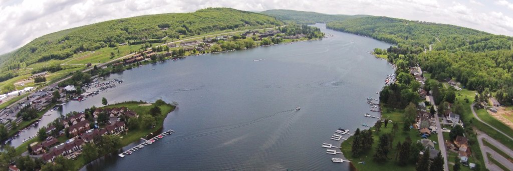 Deep Creek Vacations banner