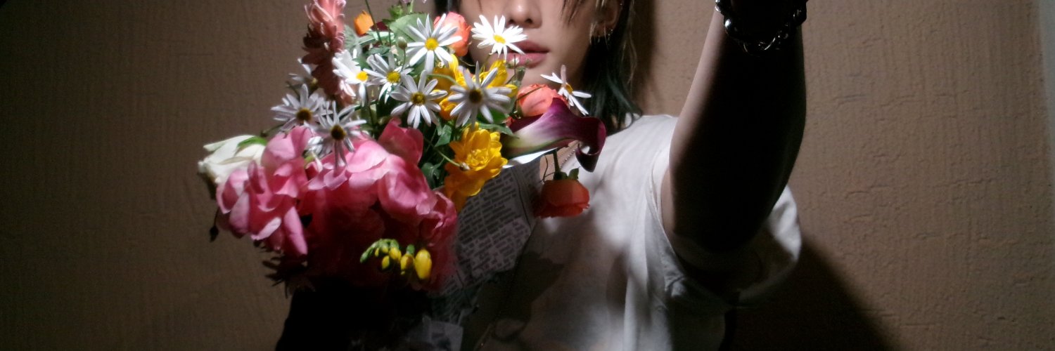 taesanemoo's profile banner image