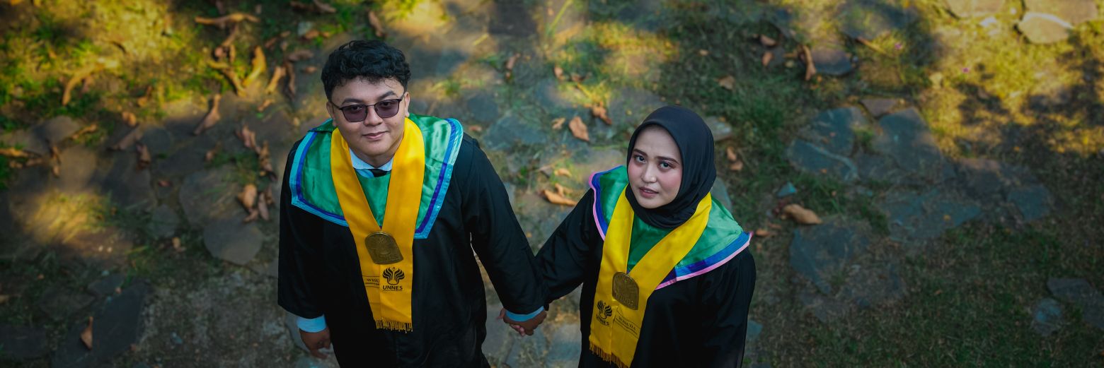 graduens's profile banner image