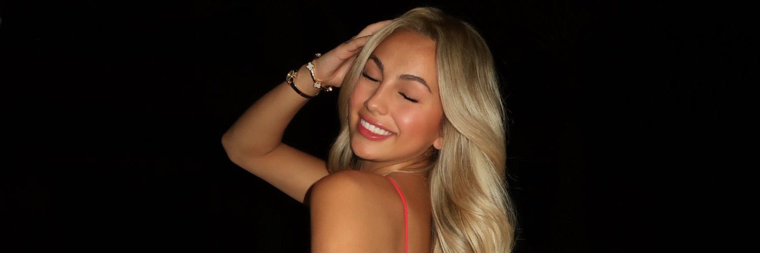 Anna K🍒 banner