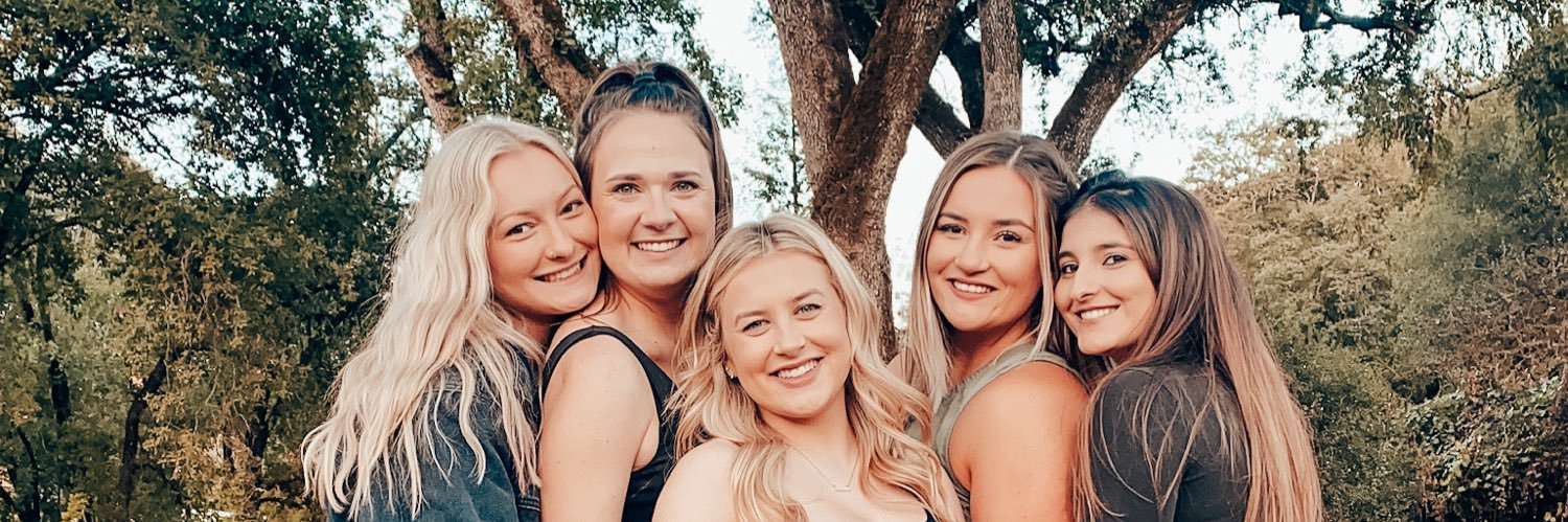 eemilymack's profile banner image