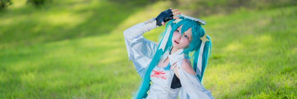 June_cosn Profile Banner