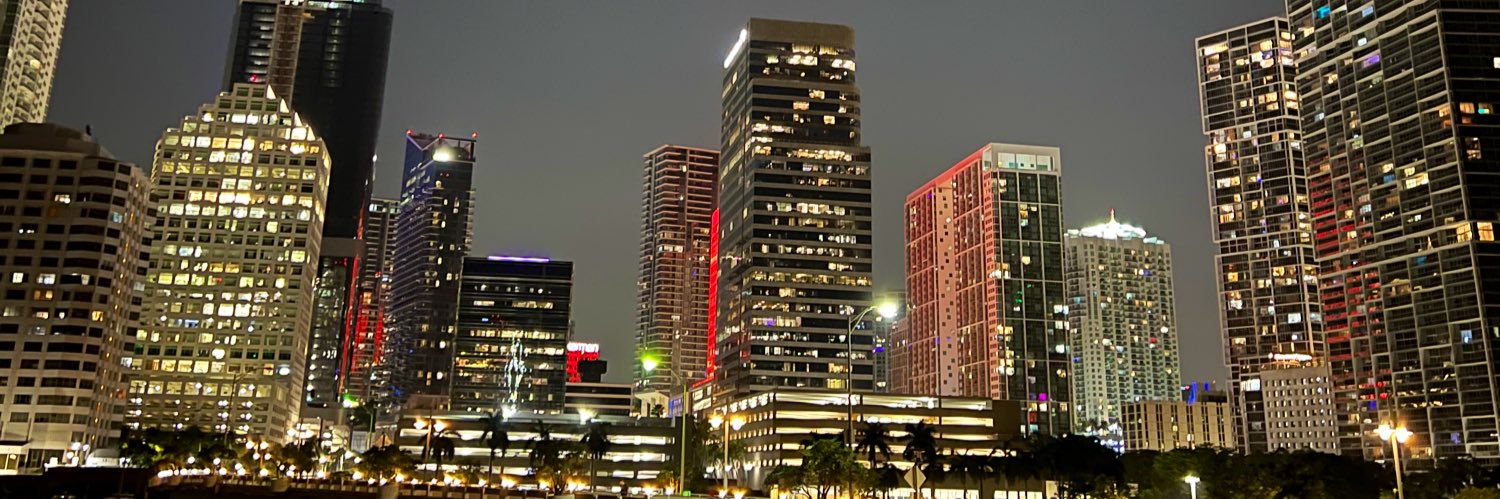 Christian Colón banner