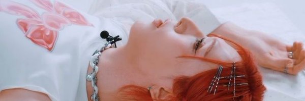 xlovyuri Profile Banner