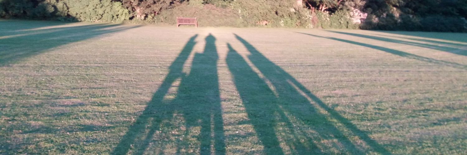 Jacqui Riley🎩🐟🇪🇺🇺🇦😷💙🌈 banner